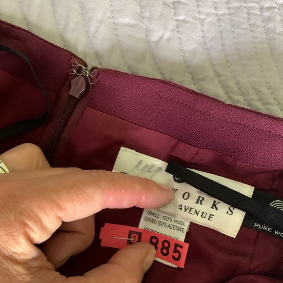 Vintage Saks Fifth Avenue The Works, 100% wool, burgundy skirt, size 8 - Picture 6 of 6